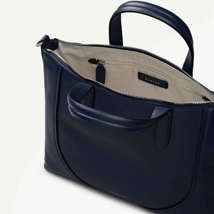 Wood Park Leather Medium Ziptop Grab Bag in Ink - 112626