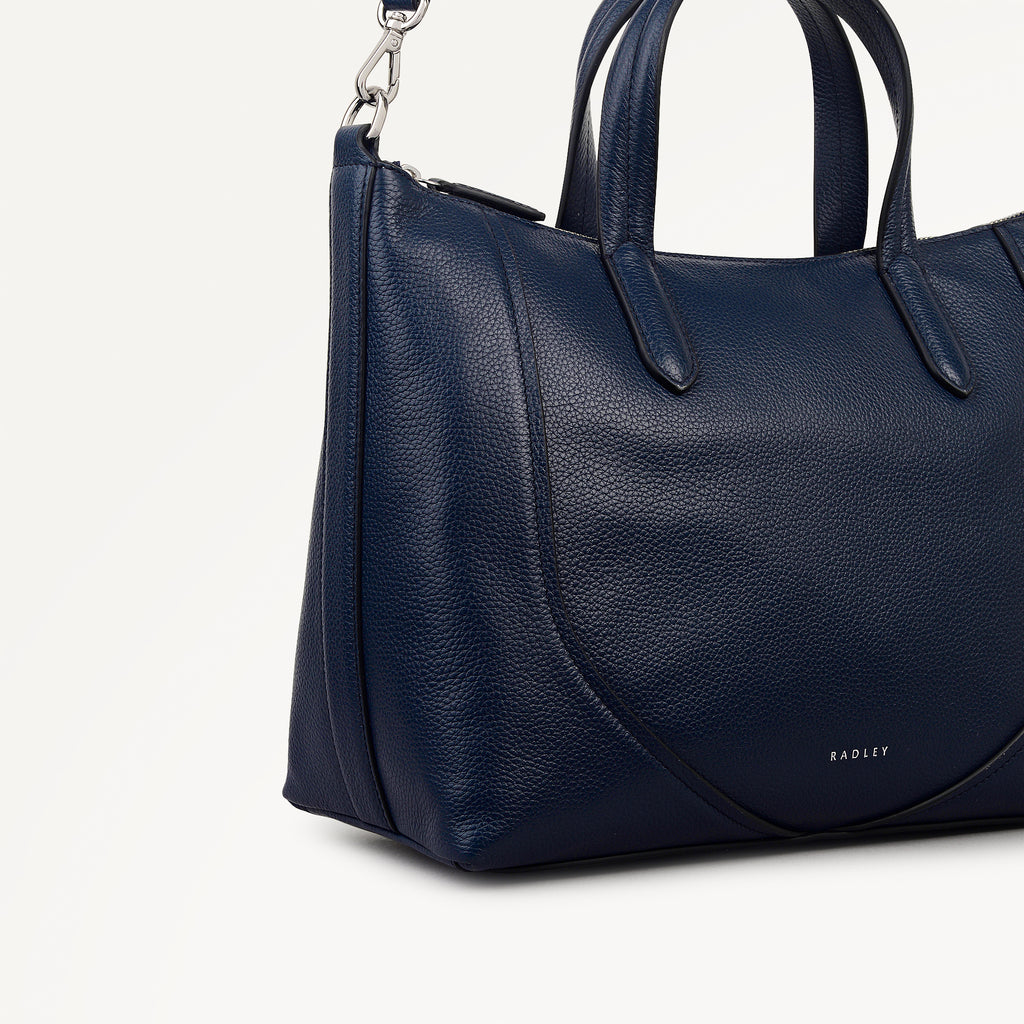 Wood Park Leather Medium Ziptop Grab Bag in Ink - 112626