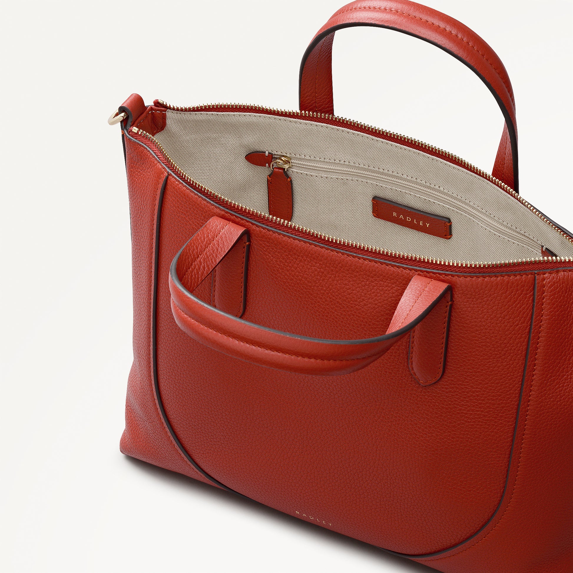 Wood Park Leather Medium Ziptop Grab Bag in Flame - 112627