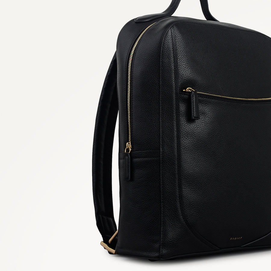 Wood Park Leather Medium Ziptop Backpack in Black - 112631