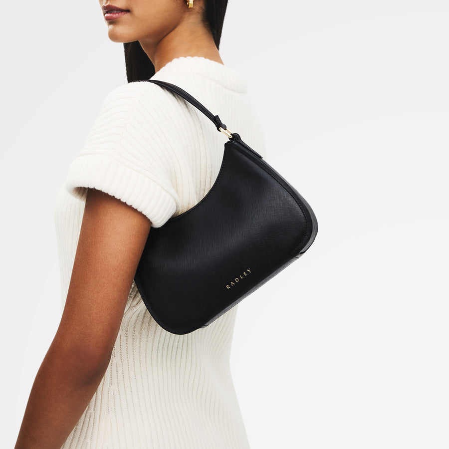 Crosby Alley Leather Medium Ziptop Shoulder & Slg Bag in Black - 112638