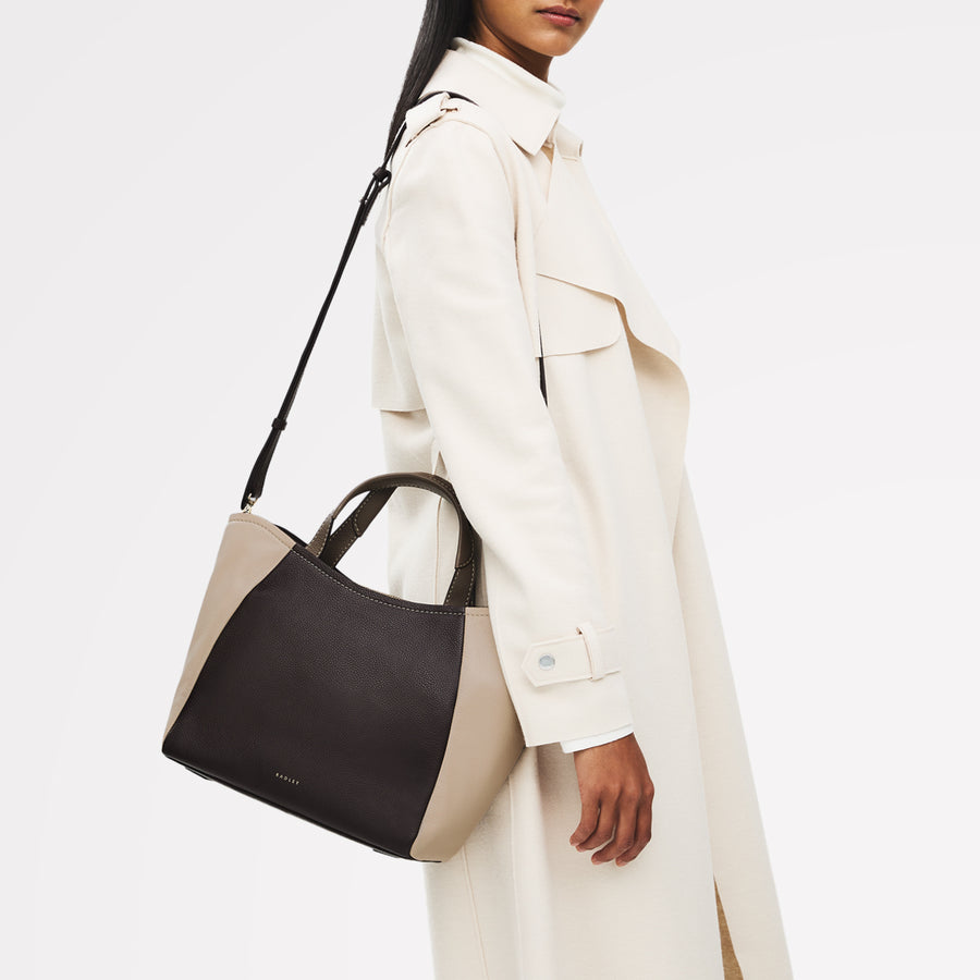 Muswell Lane Leather Medium Ziptop Grab Bag in Dark Oak - 112664