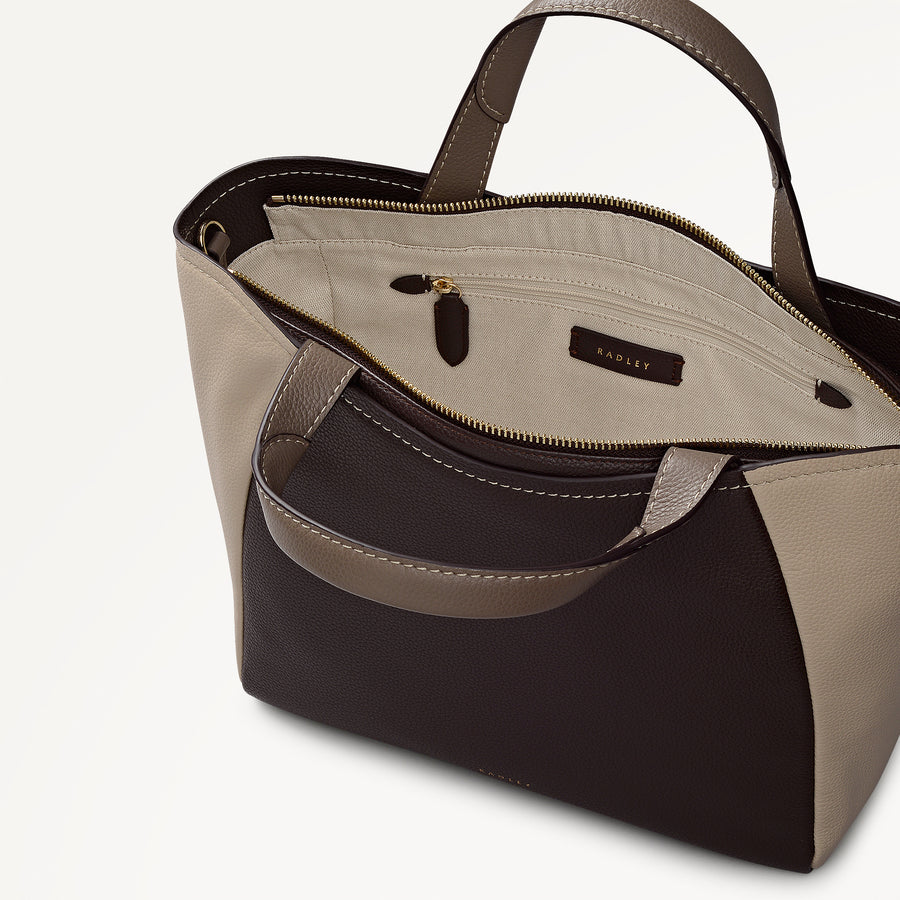 Muswell Lane Leather Medium Ziptop Grab Bag in Dark Oak - 112664