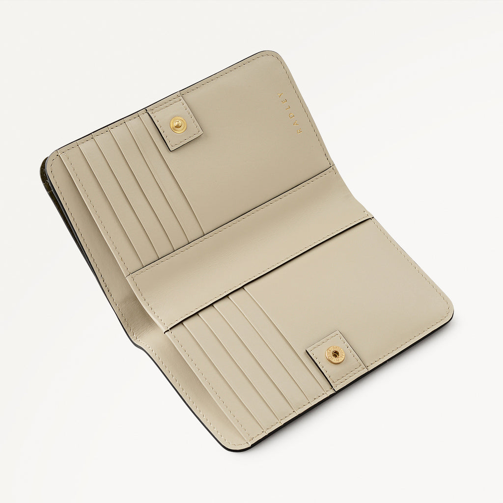 Mayfair Lane Leather Medium Bifold Wallet in Pine Needle - 112682