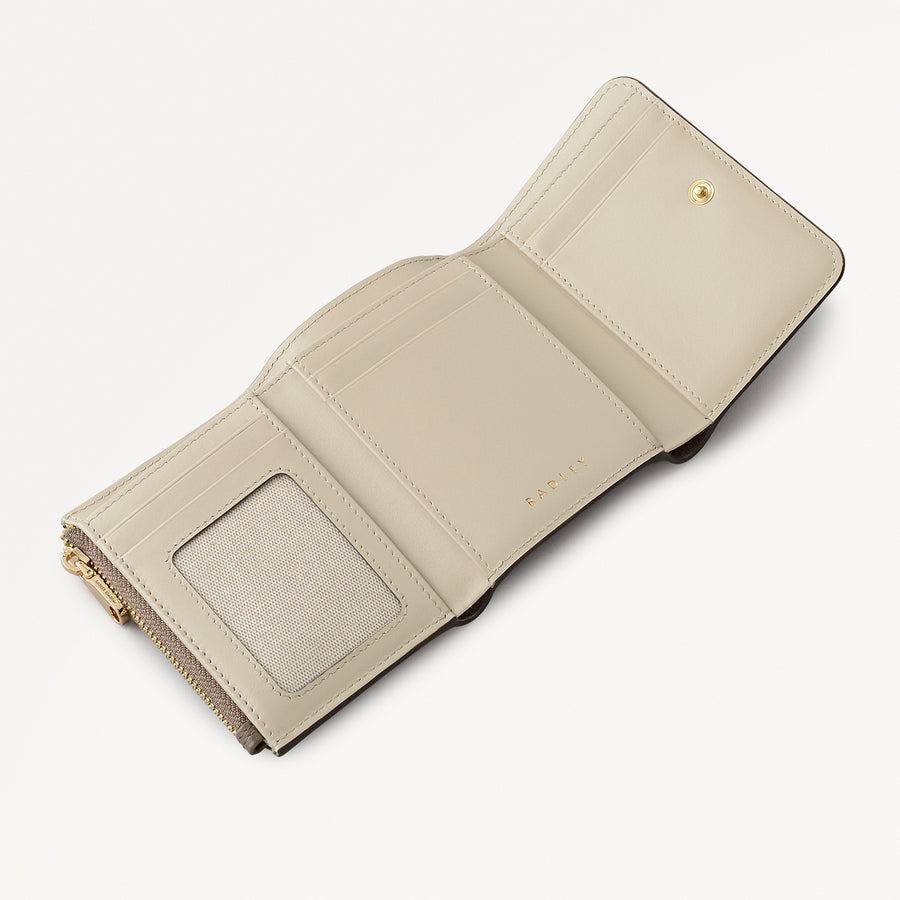 Mayfair Lane Leather Small Trifold Wallet in Coffee - 112685