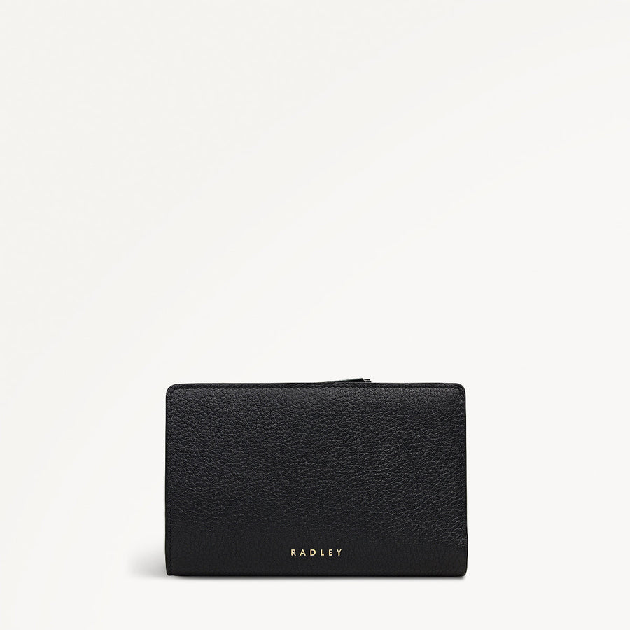 Fountain Mews Leather Medium Bifold Wallet in Black - 112687