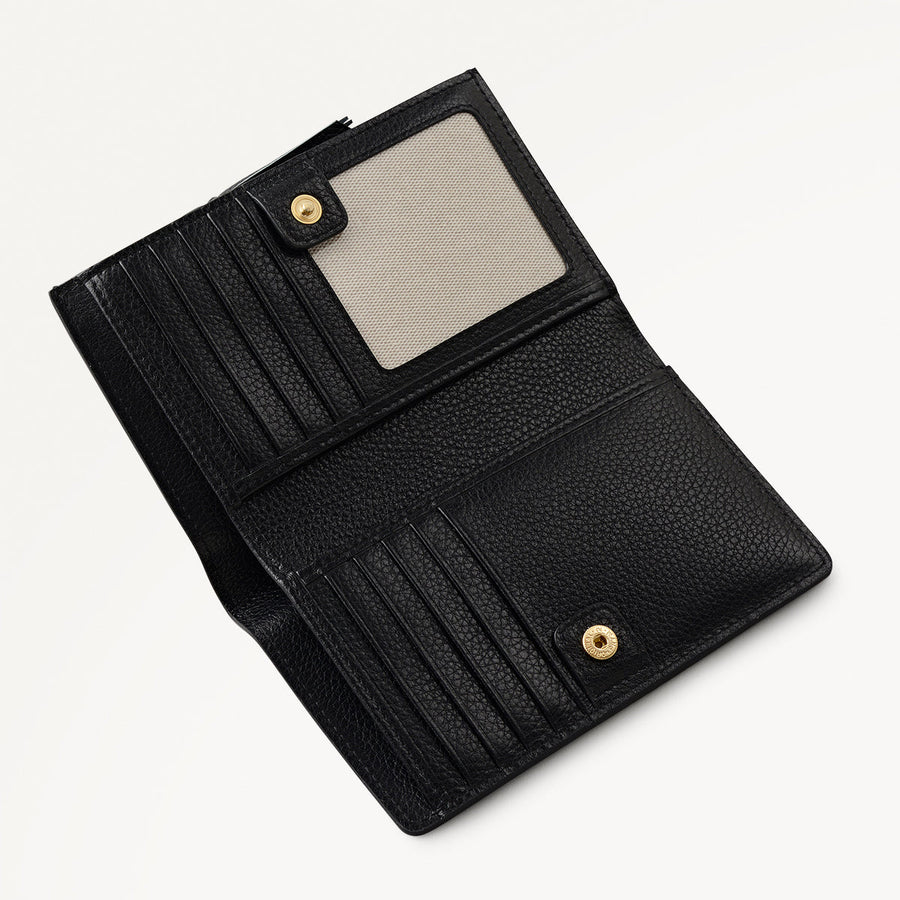 Fountain Mews Leather Medium Bifold Wallet in Black - 112687