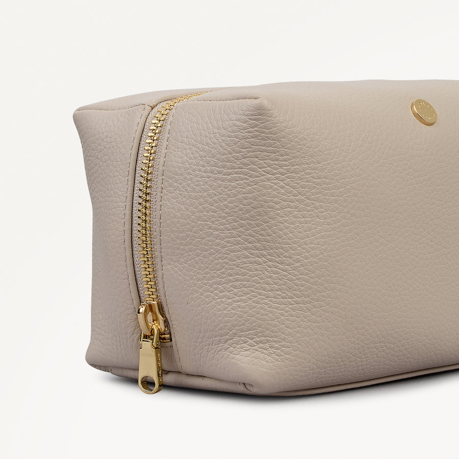 Eltham Mews Leather Medium Ziptop Pouch in Porcini - 112698