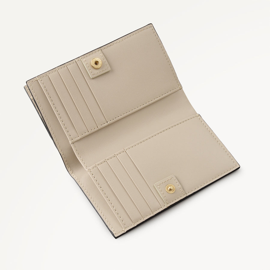 Crosby Alley Leather Medium Bifold Wallet in Black - 112701