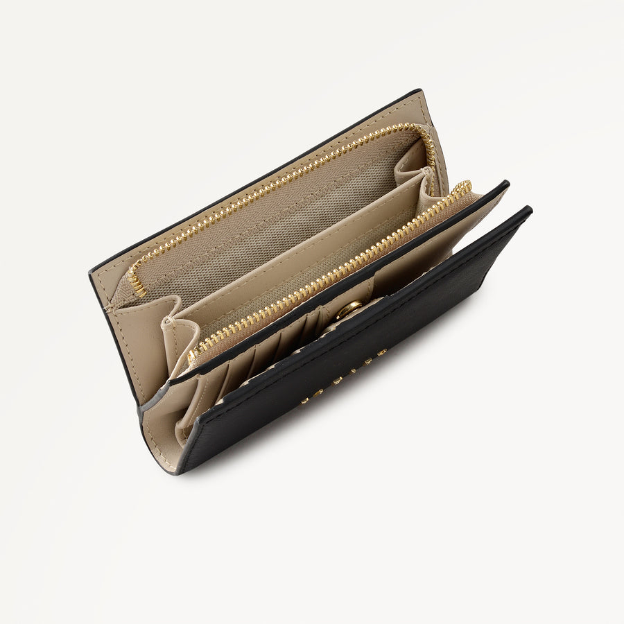 Crosby Alley Leather Medium Bifold Wallet in Black - 112701