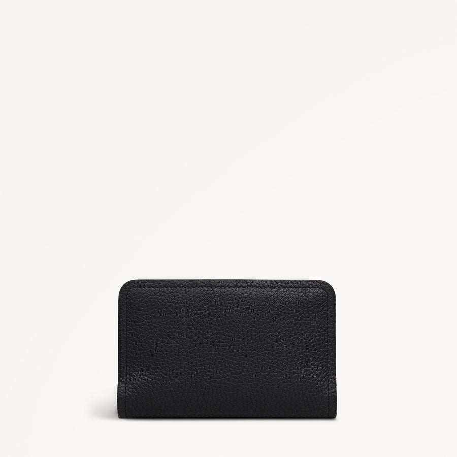 Elm Avenue Leather Medium Bifold Wallet in Black - 112710