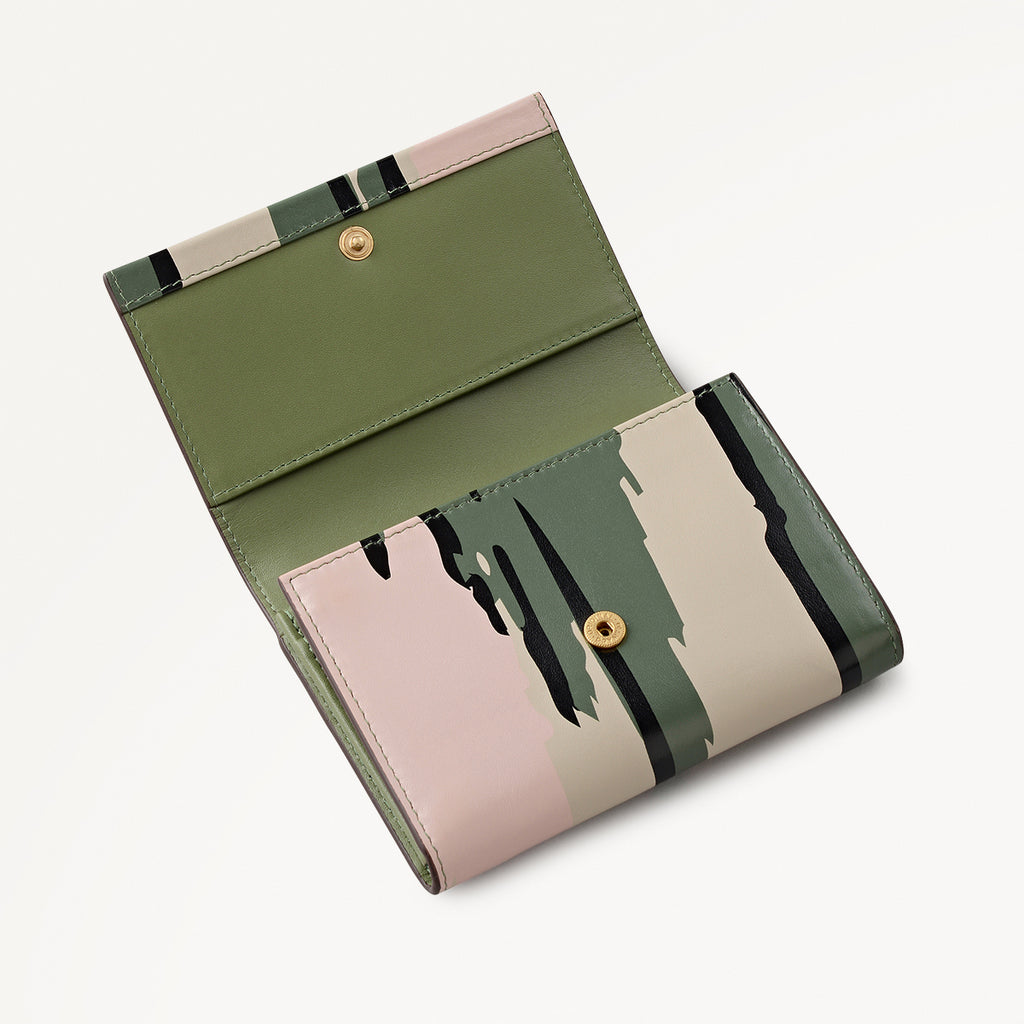 Abstract Animal Leather Medium Flapover Wallet in Hunter Green - 112783