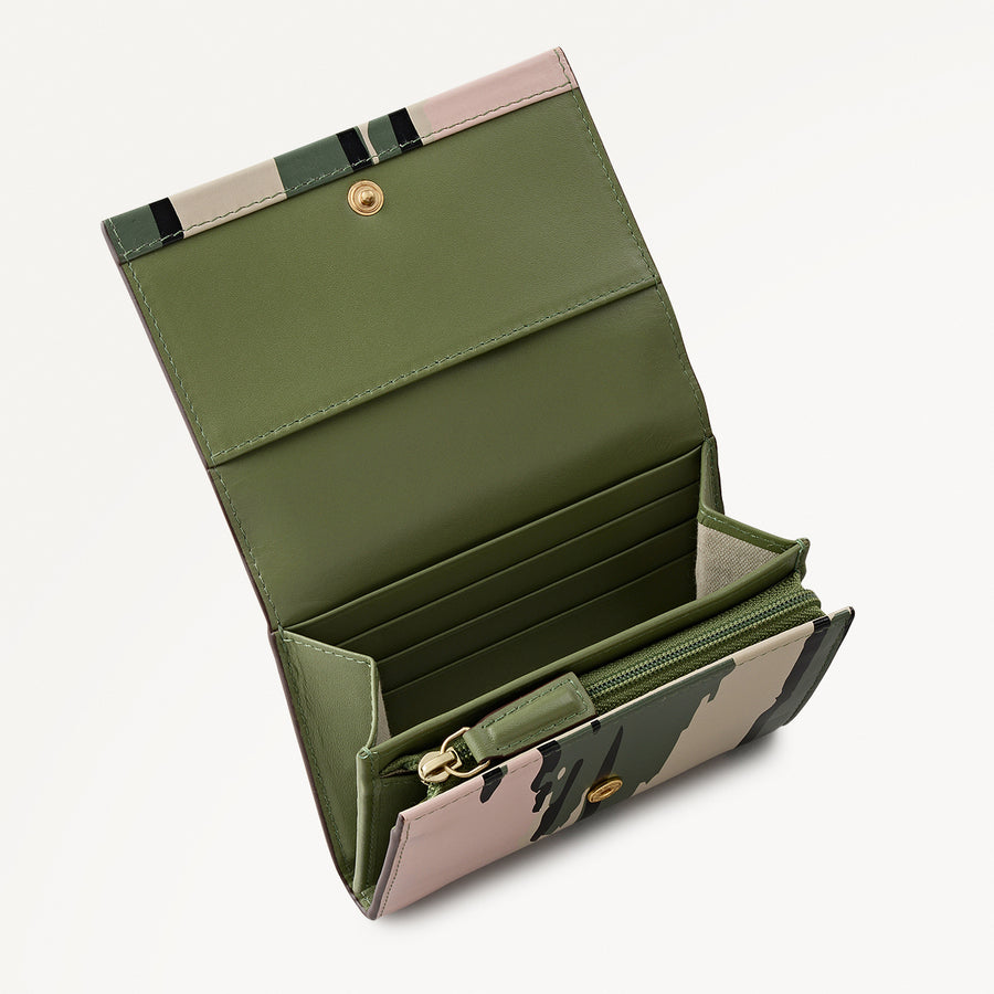 Abstract Animal Leather Medium Flapover Wallet in Hunter Green - 112783