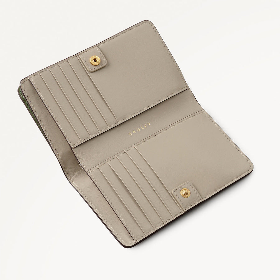 Magic Carousel Leather Medium Bifold Wallet in Hunter Green - 112786