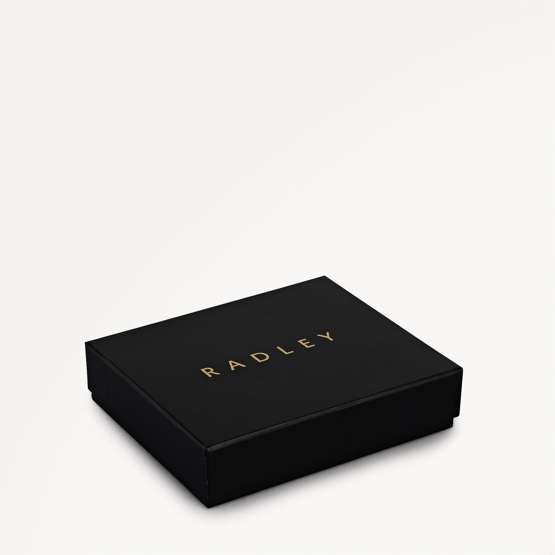 Halcomb Place Leather Medium Boxed Wallet in Black - 112872