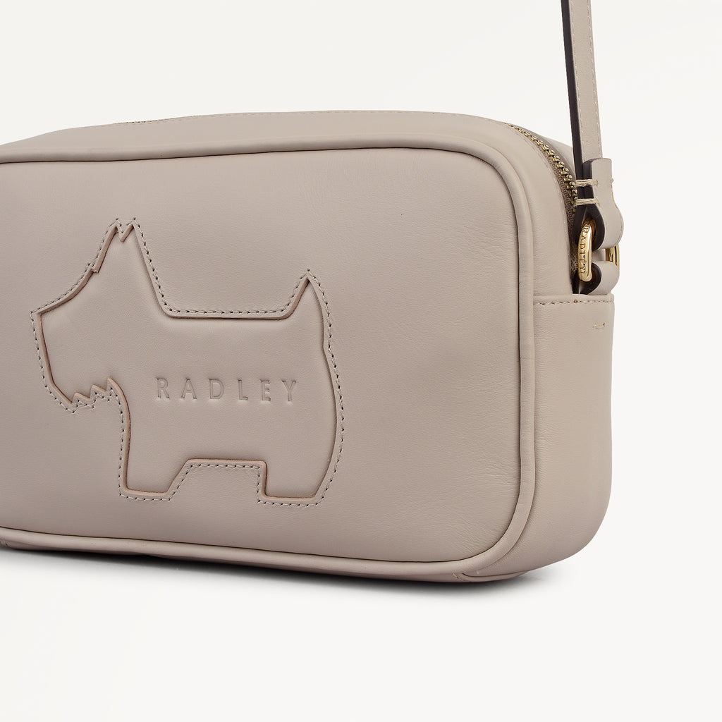 Hadley Lane - Applique Dog Small Ziptop Cross Body Porcini - 112941