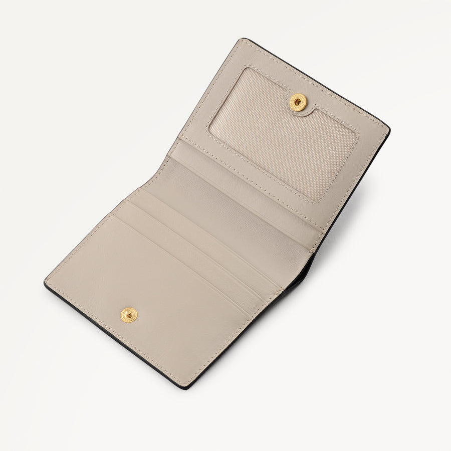 Hadley Lane Small Bifold Card Holder Black - 112975