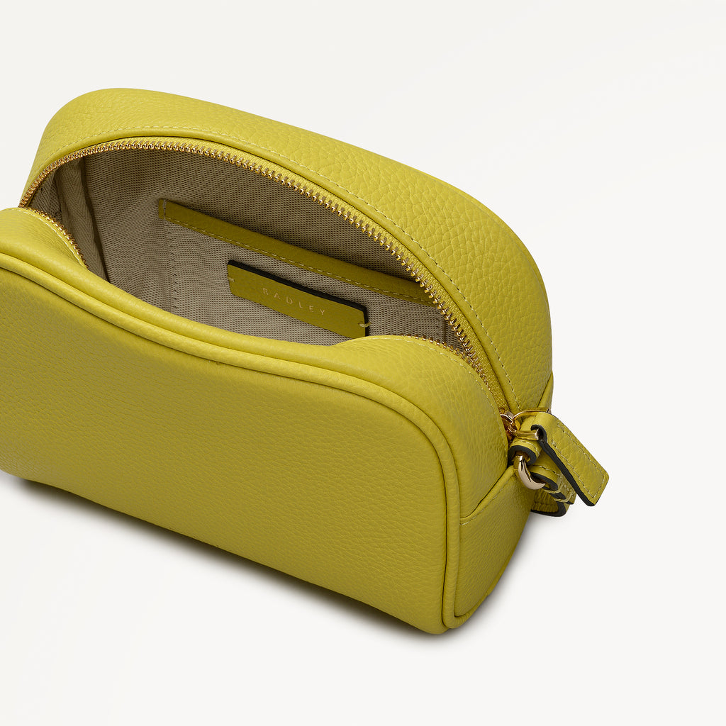The Daily Small Zip Around Cross Body Limoncello - 113050
