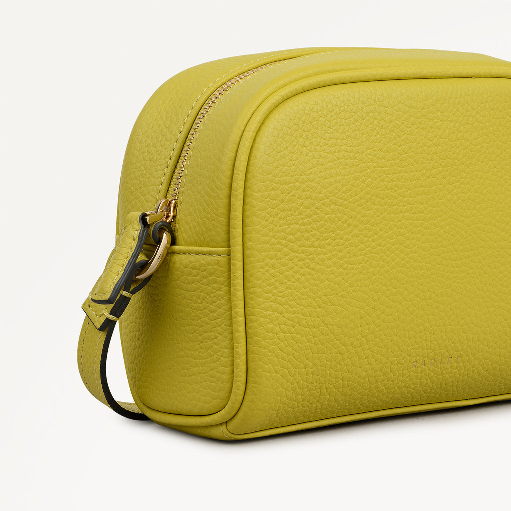 The Daily Small Zip Around Cross Body Limoncello - 113050