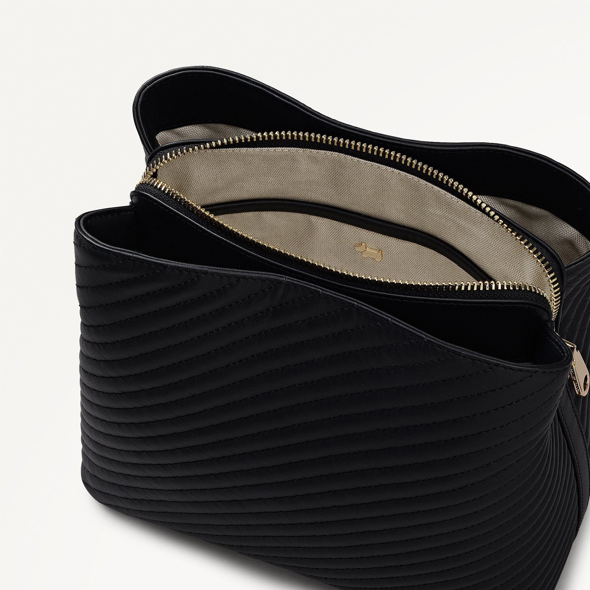 Dukes Place - Diagonal Quilt Medium Compartment Cross Body Black - 113062