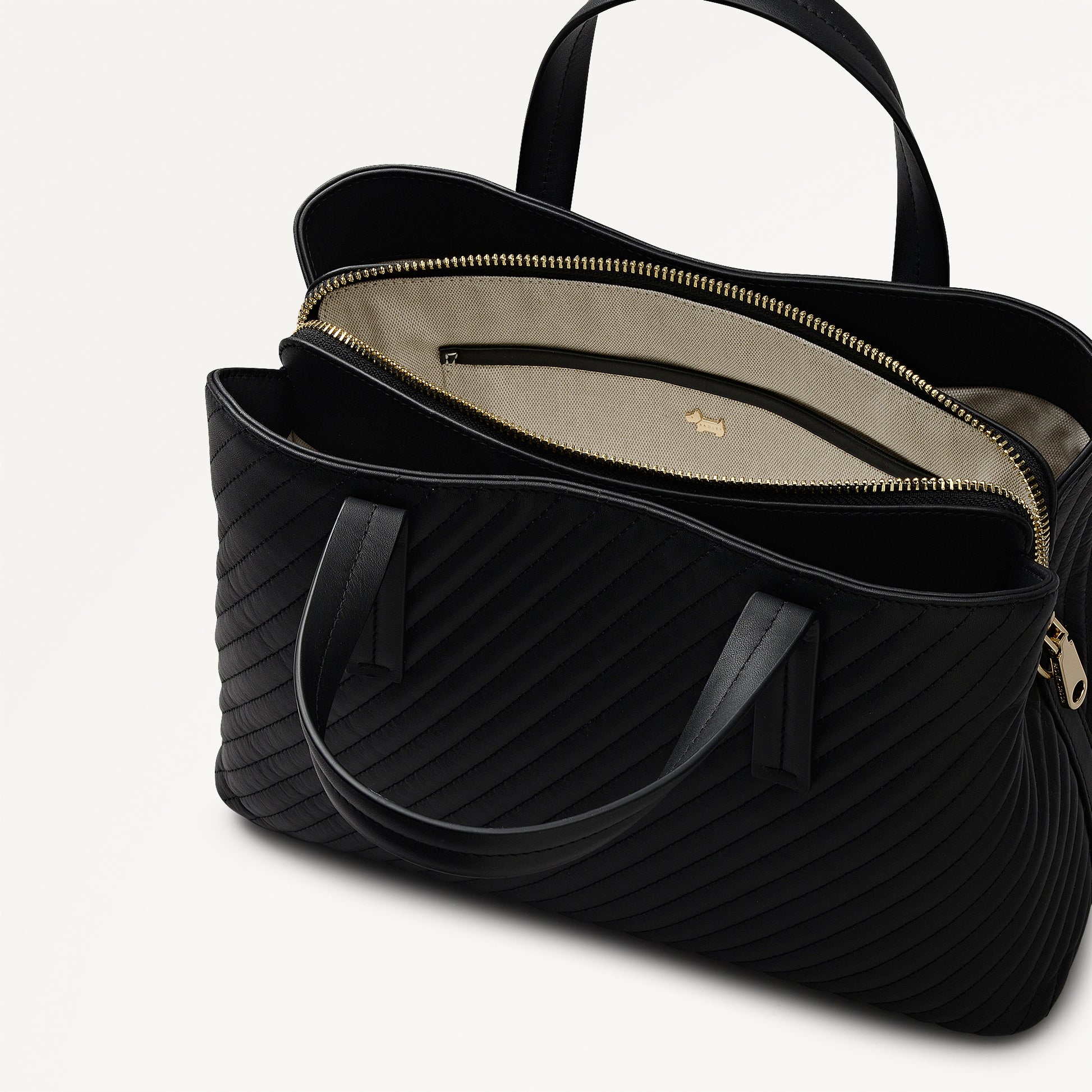 Dukes Place - Diagonal Quilt Medium Ziptop Grab Black - 113063