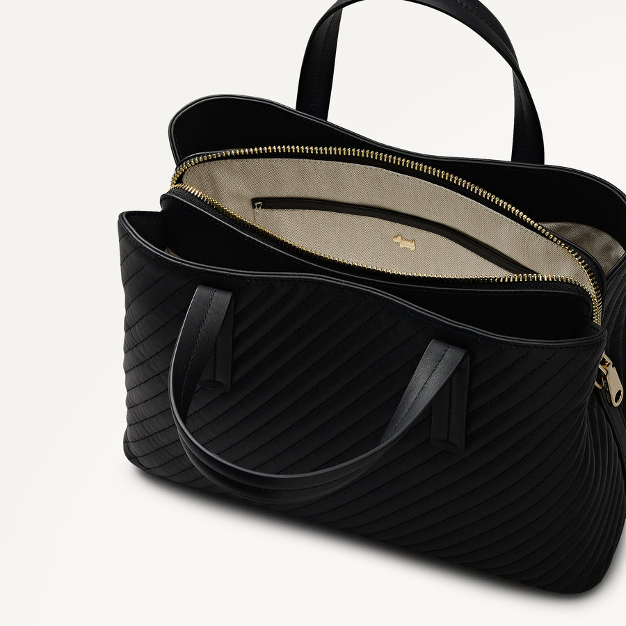 Dukes Place - Diagonal Quilt Medium Ziptop Grab Black - 113063