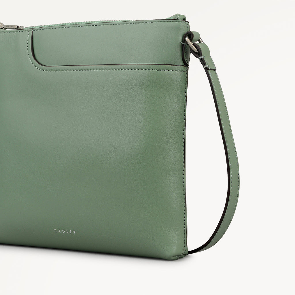 Pockets Small Ziptop Cross Body Pistachio - 113064