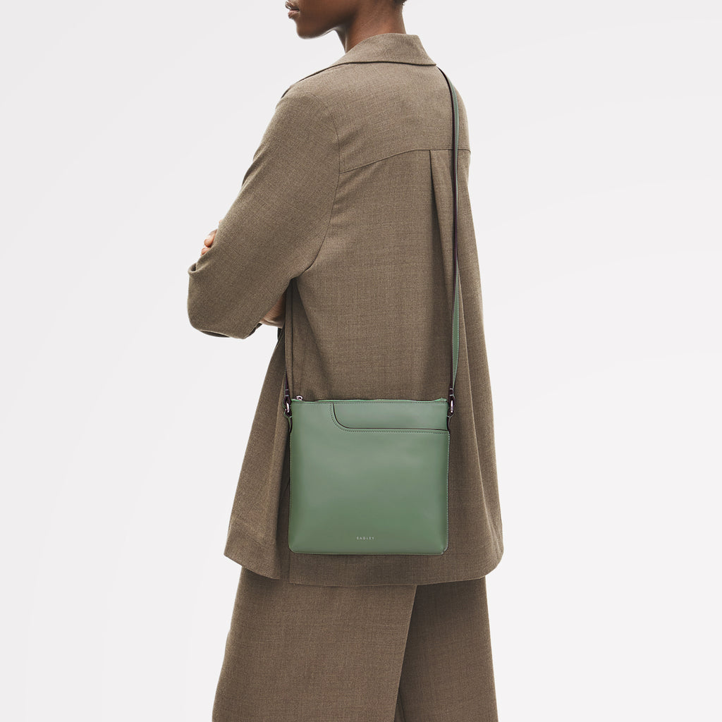 Pockets Small Ziptop Cross Body Pistachio - 113064