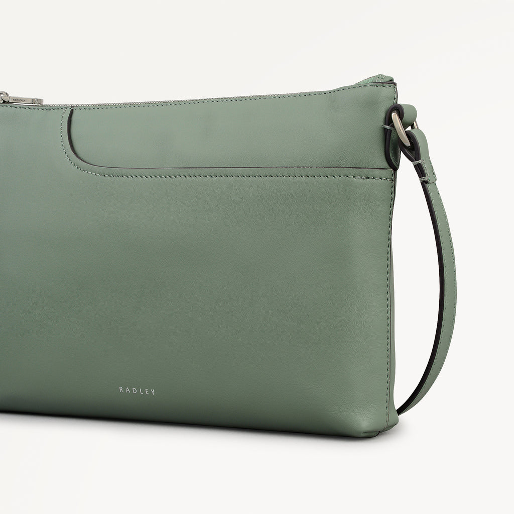 Pockets Medium Ziptop EW Cross Body Pistachio - 113065