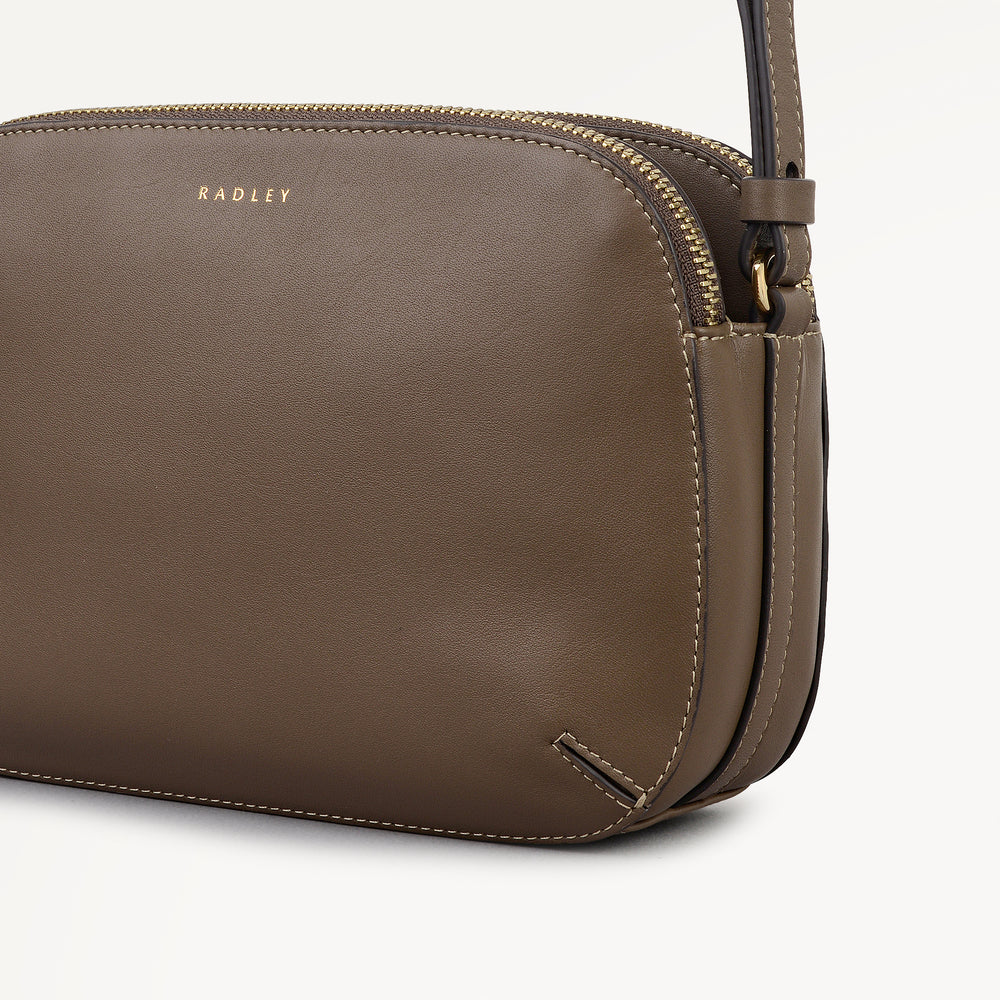 Dukes Place Medium Ziptop Cross Body Coffee - 113082