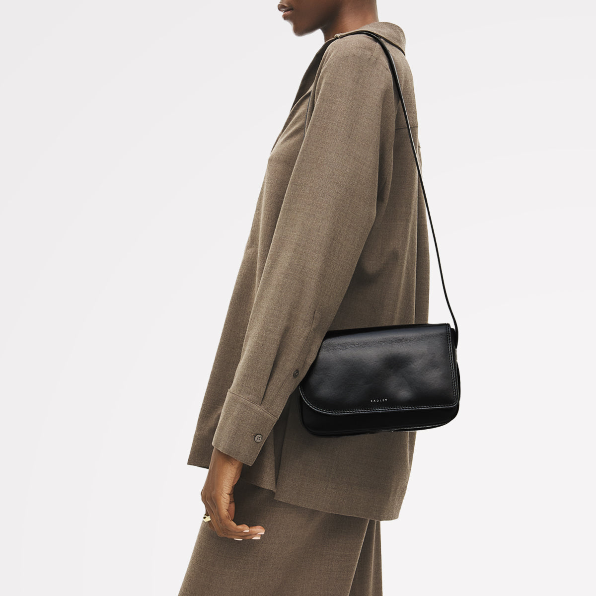 Pocket Street Small Flapover Cross Body Black - 113086