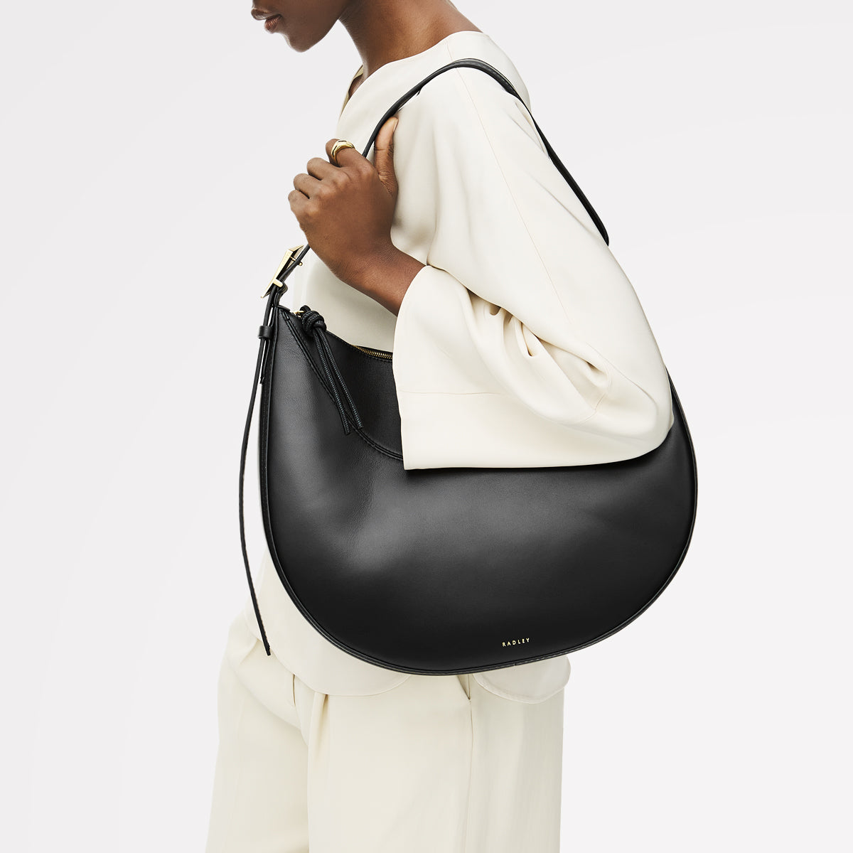 Bliss Crescent Large Ziptop Shoulder Black - 113089