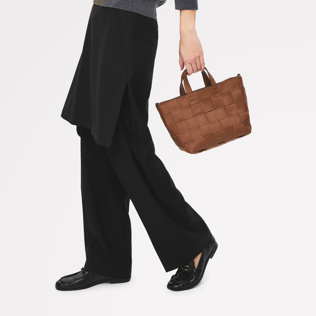 The Abbey Small Open Top Grab Cognac - 113095