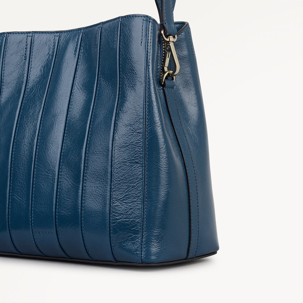 Dukes Place - Stripe Medium Compartment Cross Body Utility - 113108