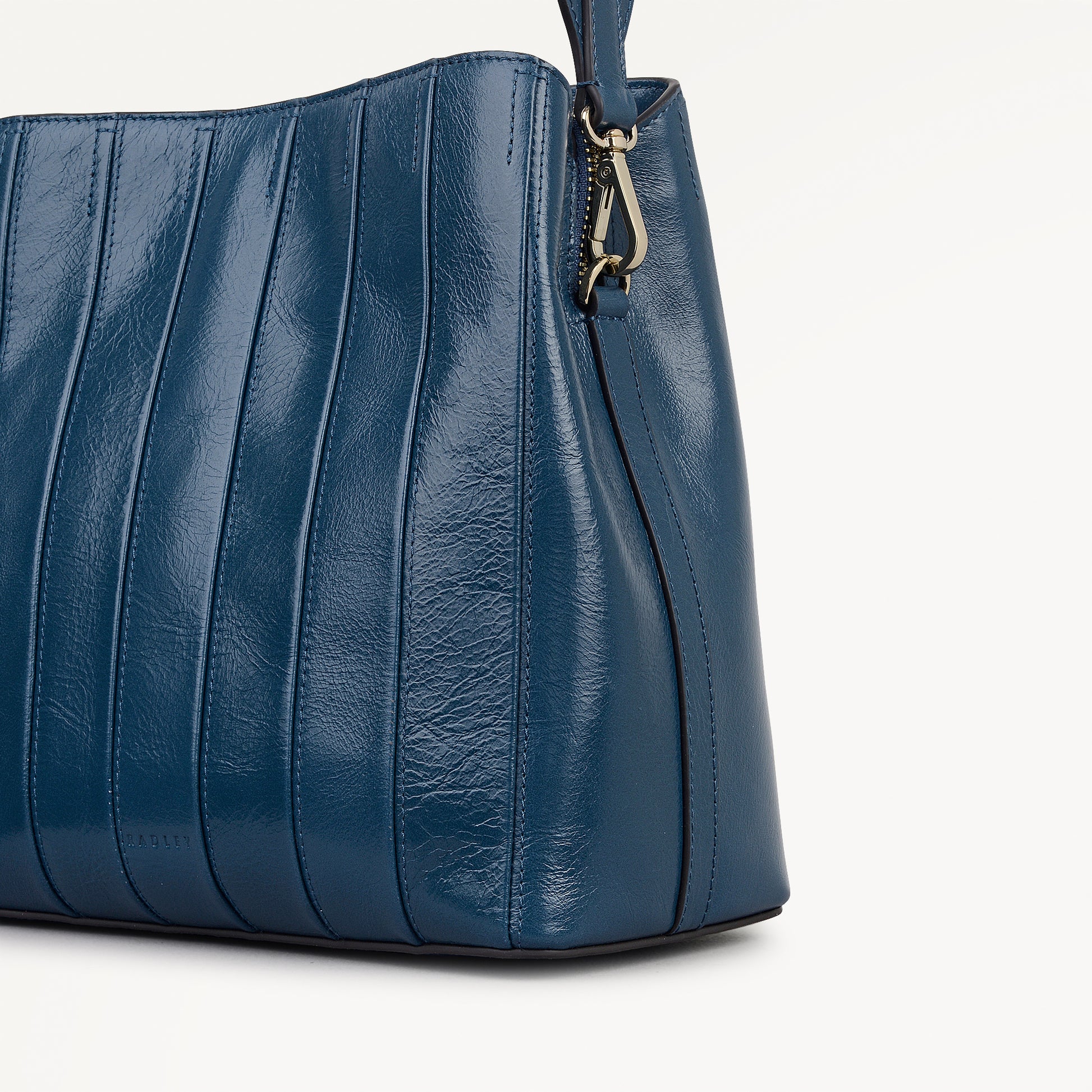 Dukes Place - Stripe Medium Compartment Cross Body Utility - 113108