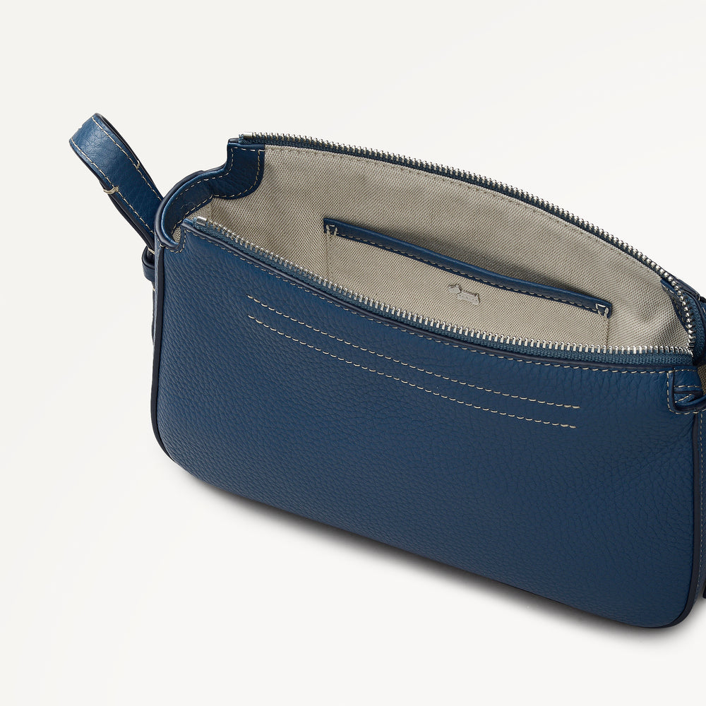 Oak Street Small Ziptop Cross Body Utility - 113115