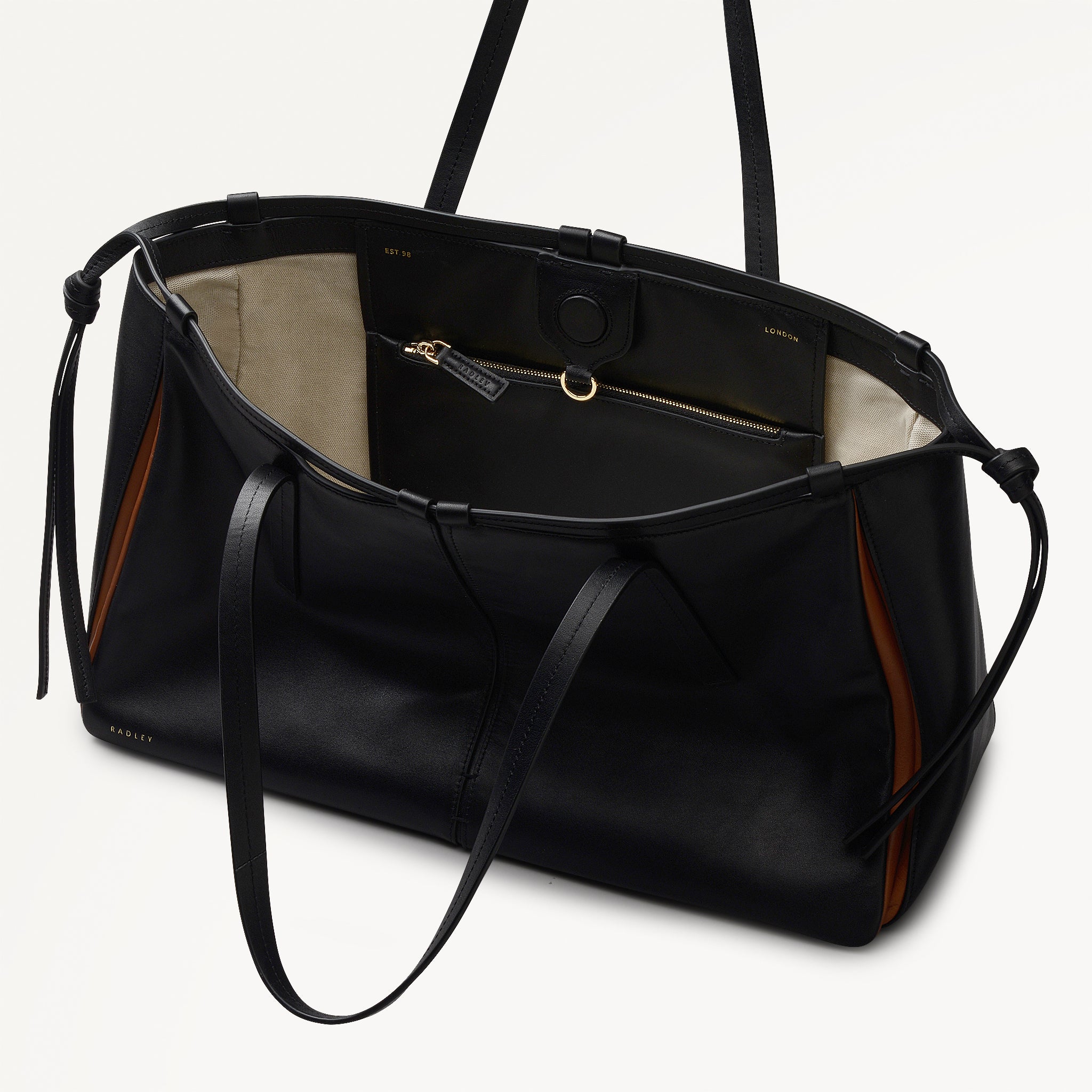 THE CONNAUGHT LARGE OPEN TOP SHOULDER BLACK