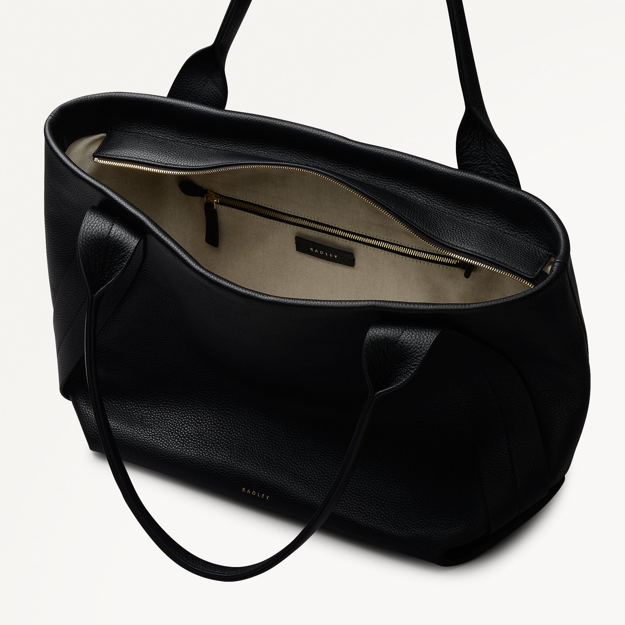 The Evie Large Ziptop Shoulder Black - 113132