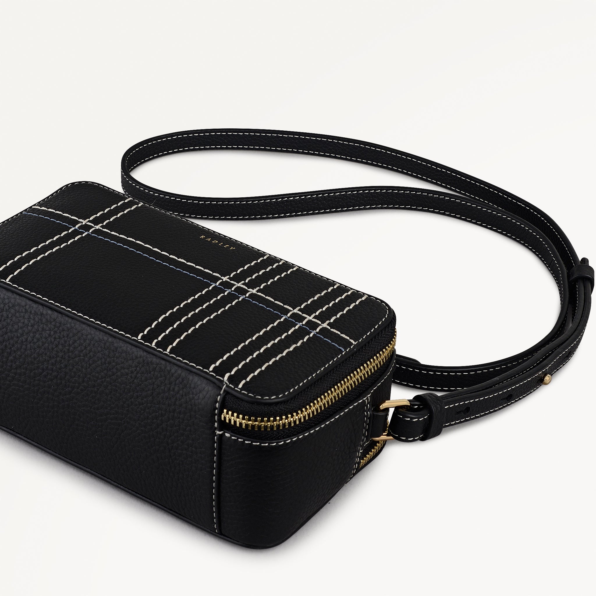 Calvert Way - Check Micro Phone Cross Body Black - 113136