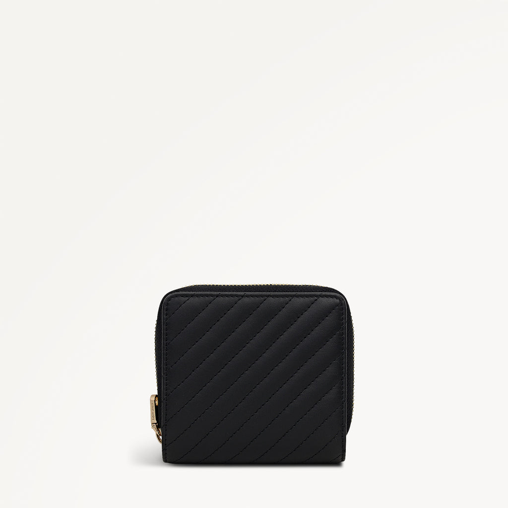 Dukes Place - Quilt Medium Zip Around Purse Black - 113166