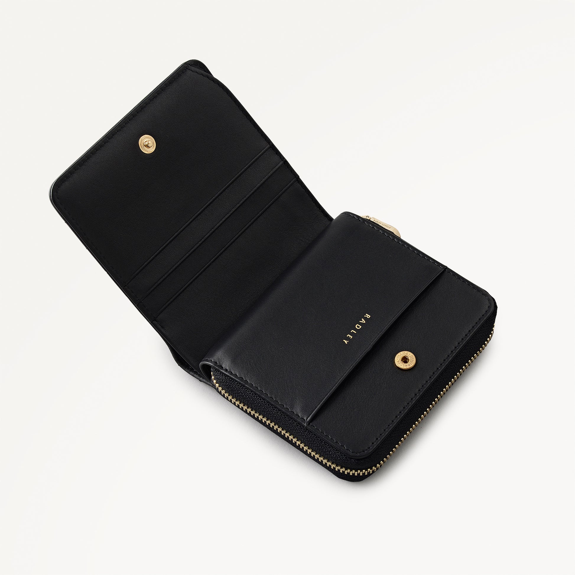 Dukes Place - Quilt Medium Zip Around Purse Black - 113166