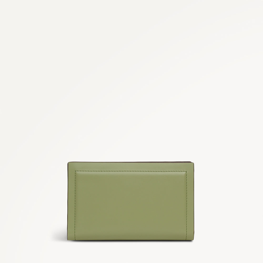Heritage Lane Medium Bifold Purse Apple - 113195