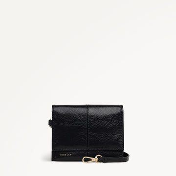 Chilton Grove Medium Flapover Purse Black - 113201
