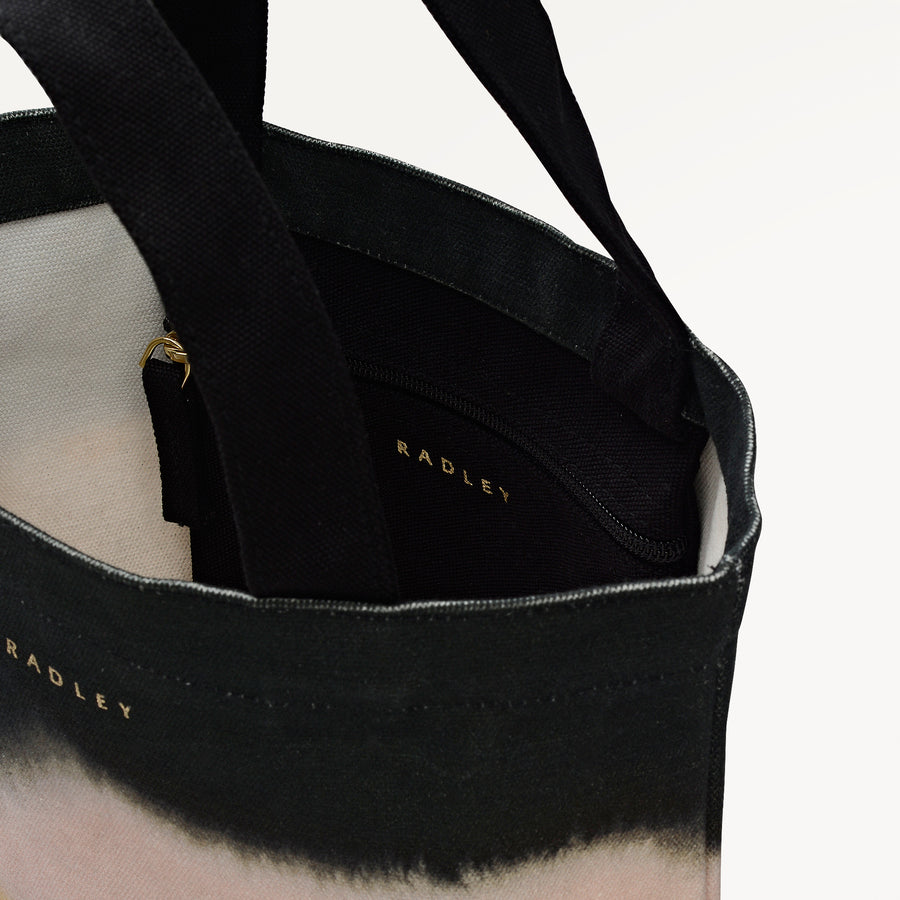 Ombre Stripe Small Open Top Grab Black - 113248