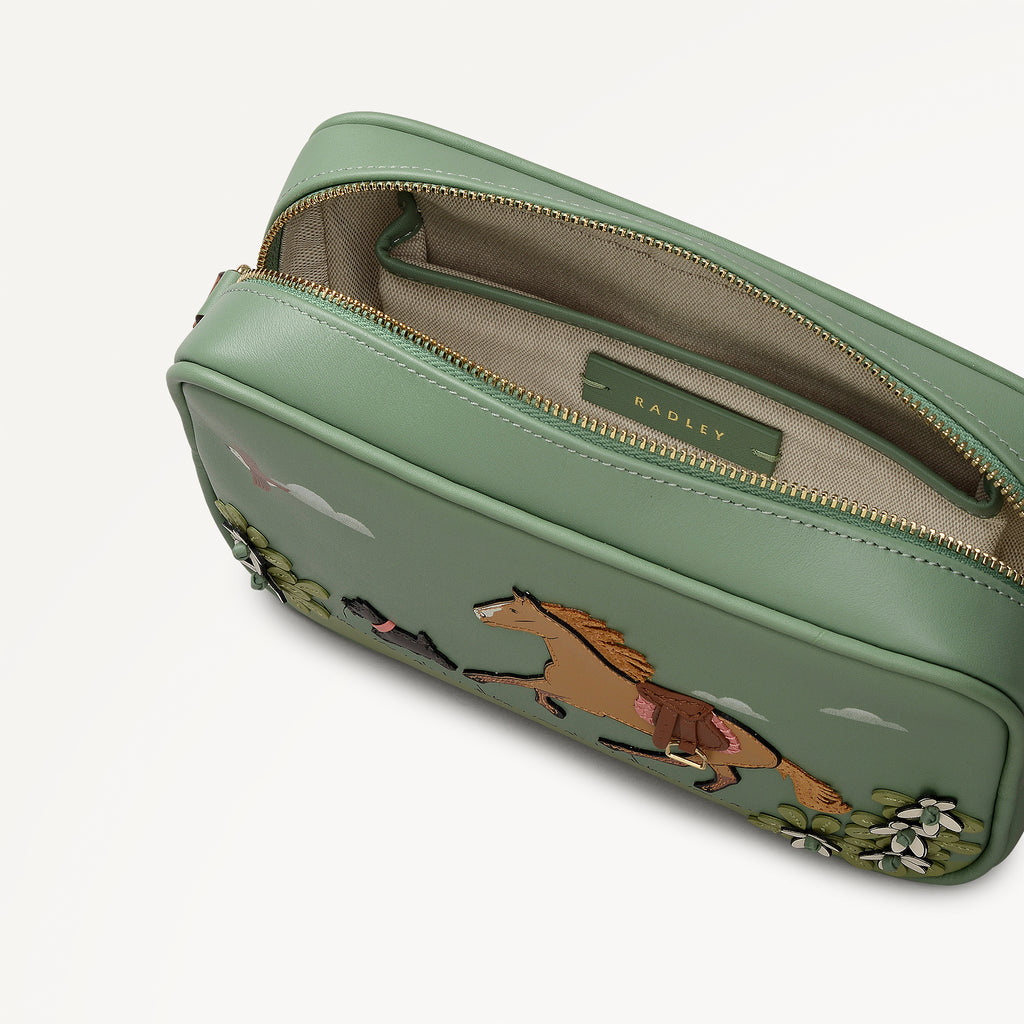 Lunar New Year - Ss26 Small Ziptop Cross Body Pistachio - 113299