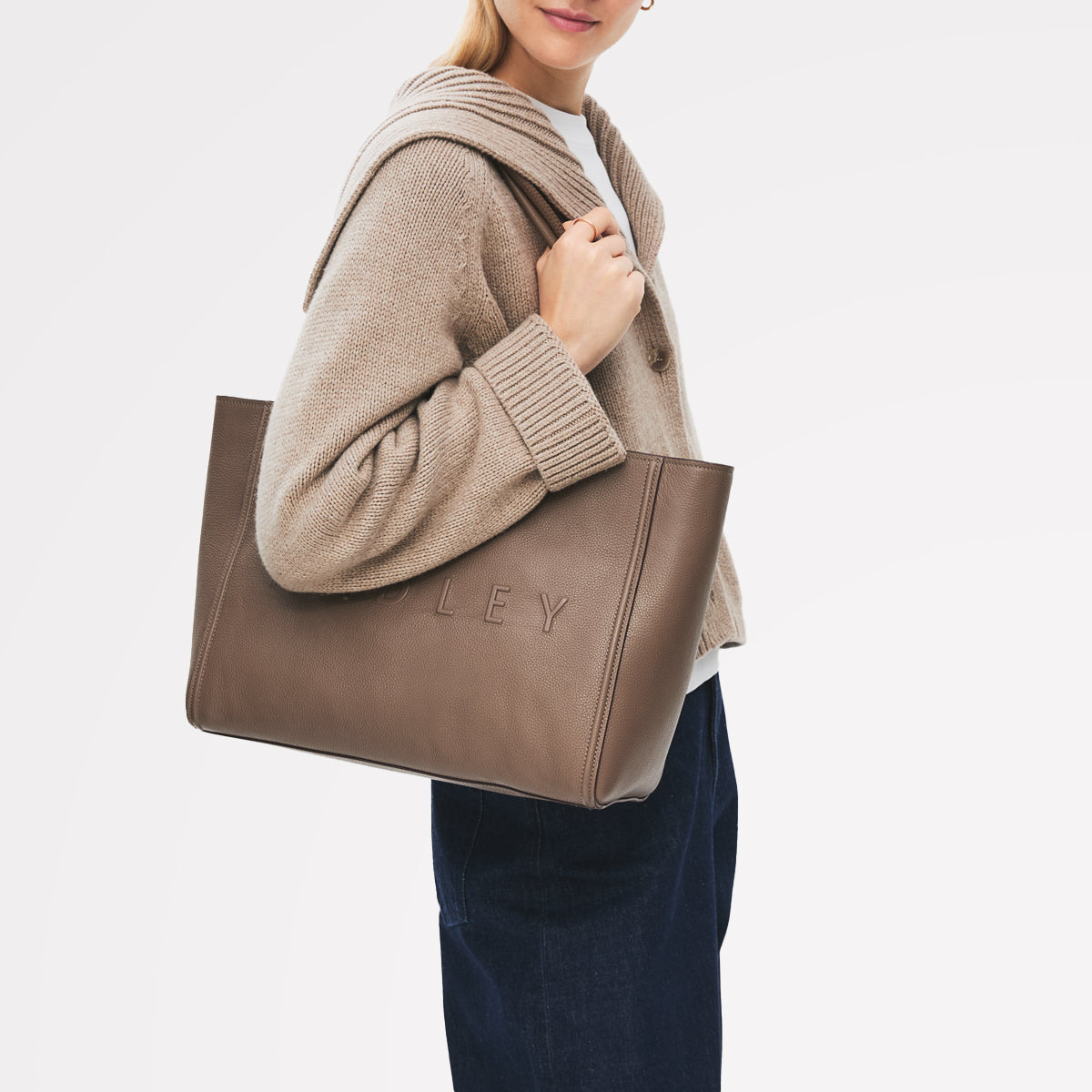 Coffee Large Ziptop Tote Bag | Ridgeway Gardens SS26 | Radley London