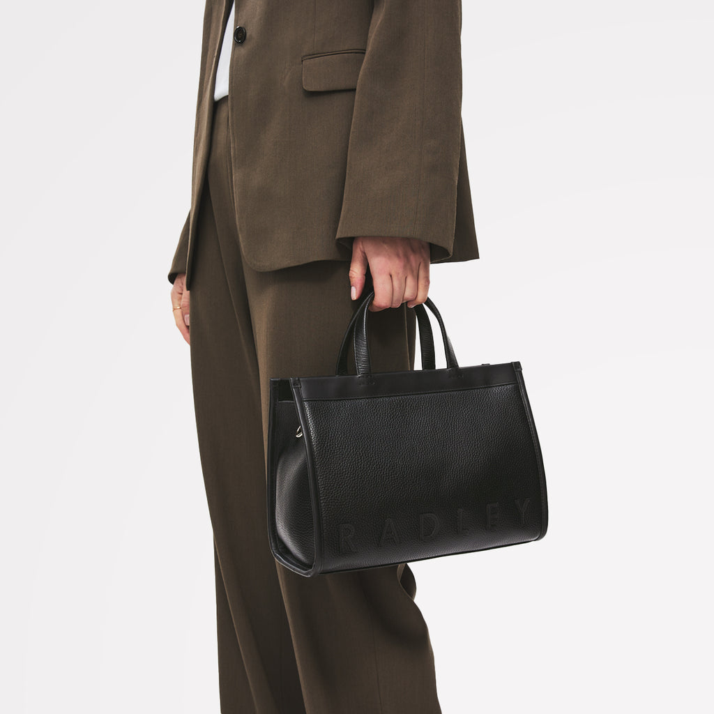 Alba Place Small Ziptop Grab Black - 113399