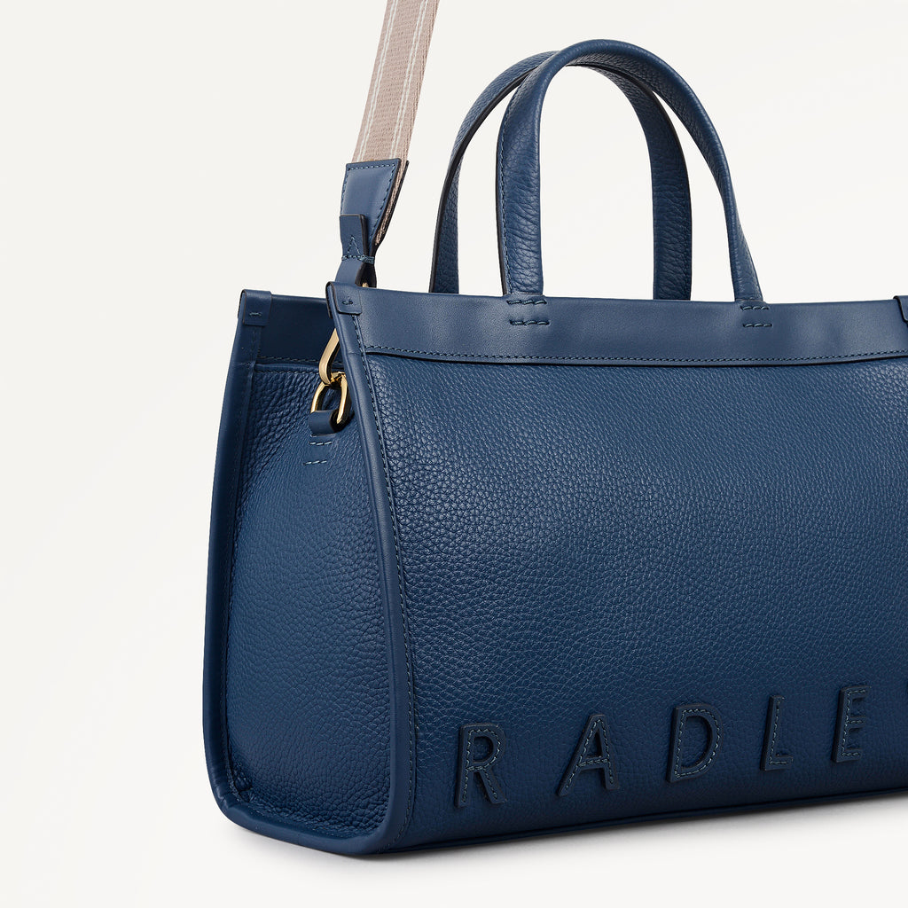 Alba Place Small Ziptop Grab Utility - 113400