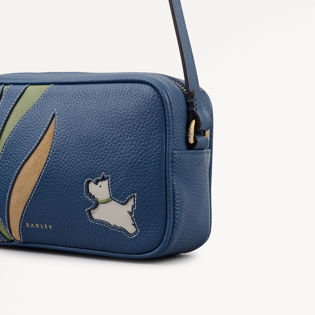 Among The Trees Small Ziptop Cross Body Utility - 113412