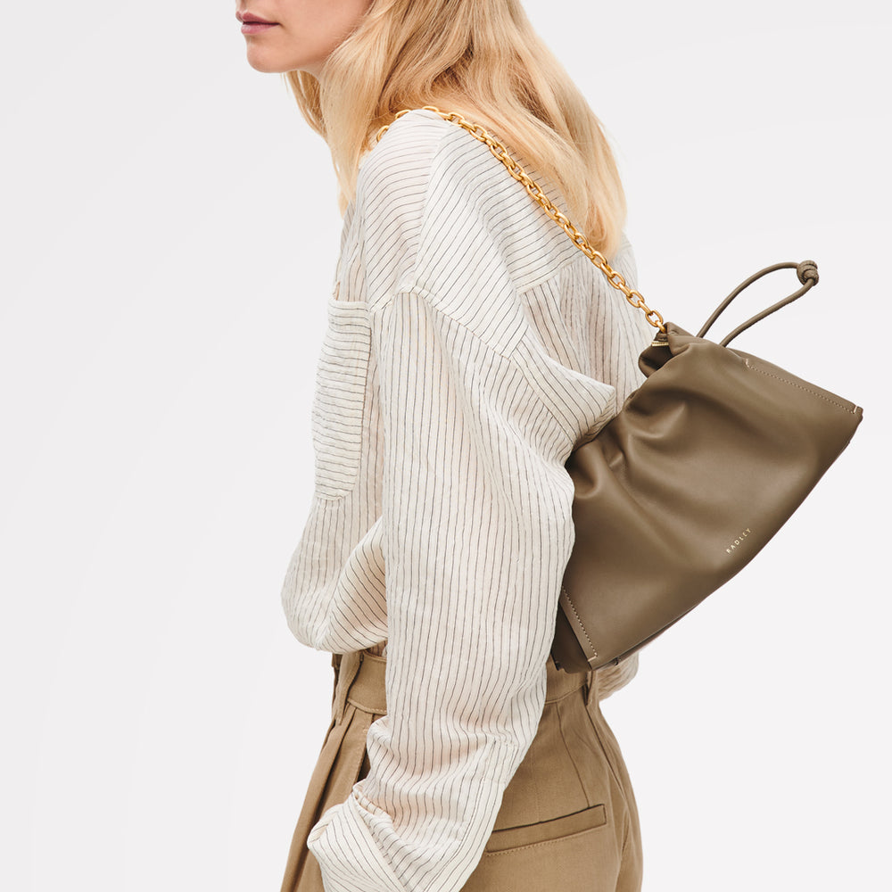 The Roxburgh Medium Chain Clutch Acorn - 113469